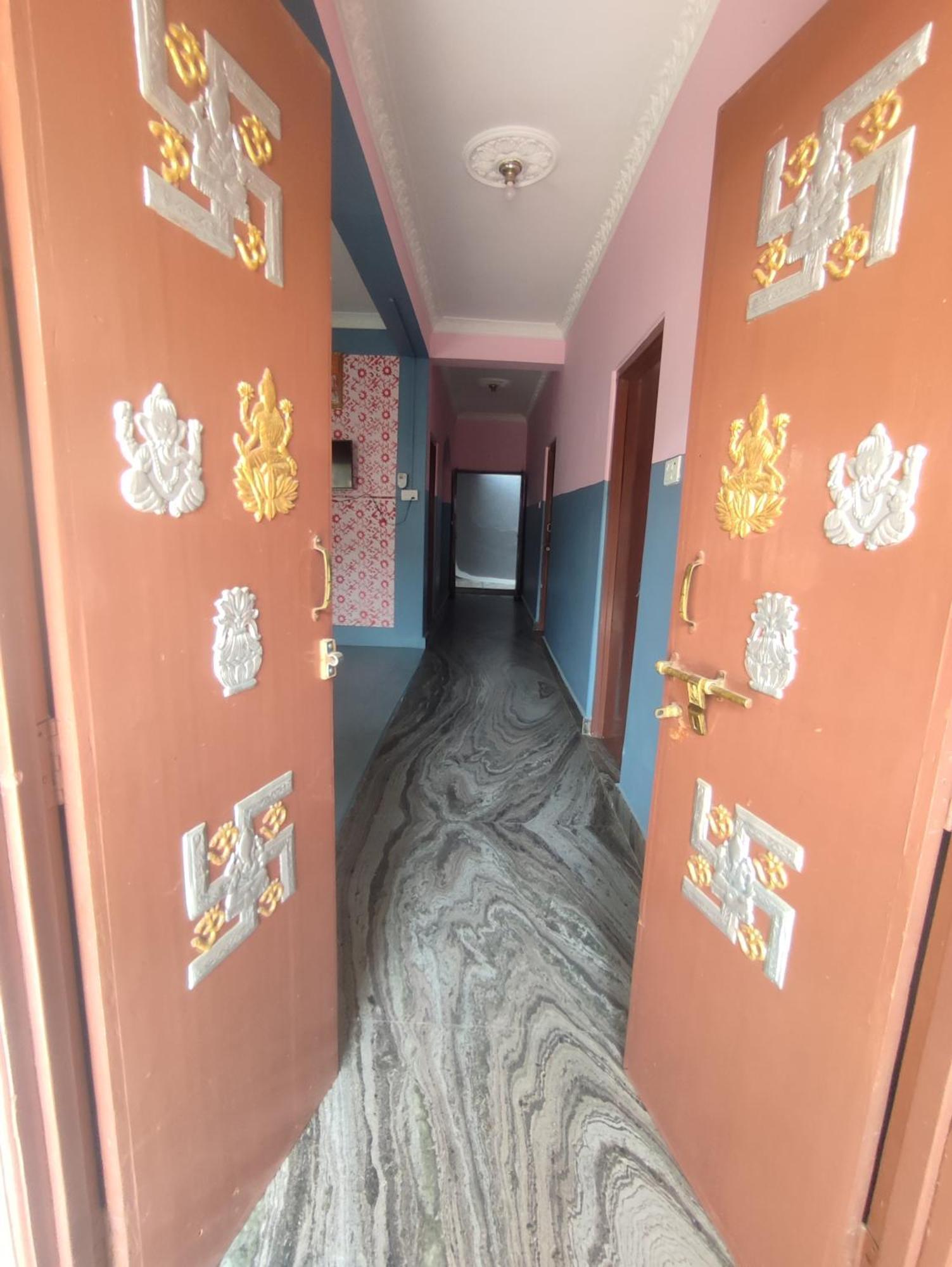 Krishna Inn ポカラ エクステリア 写真