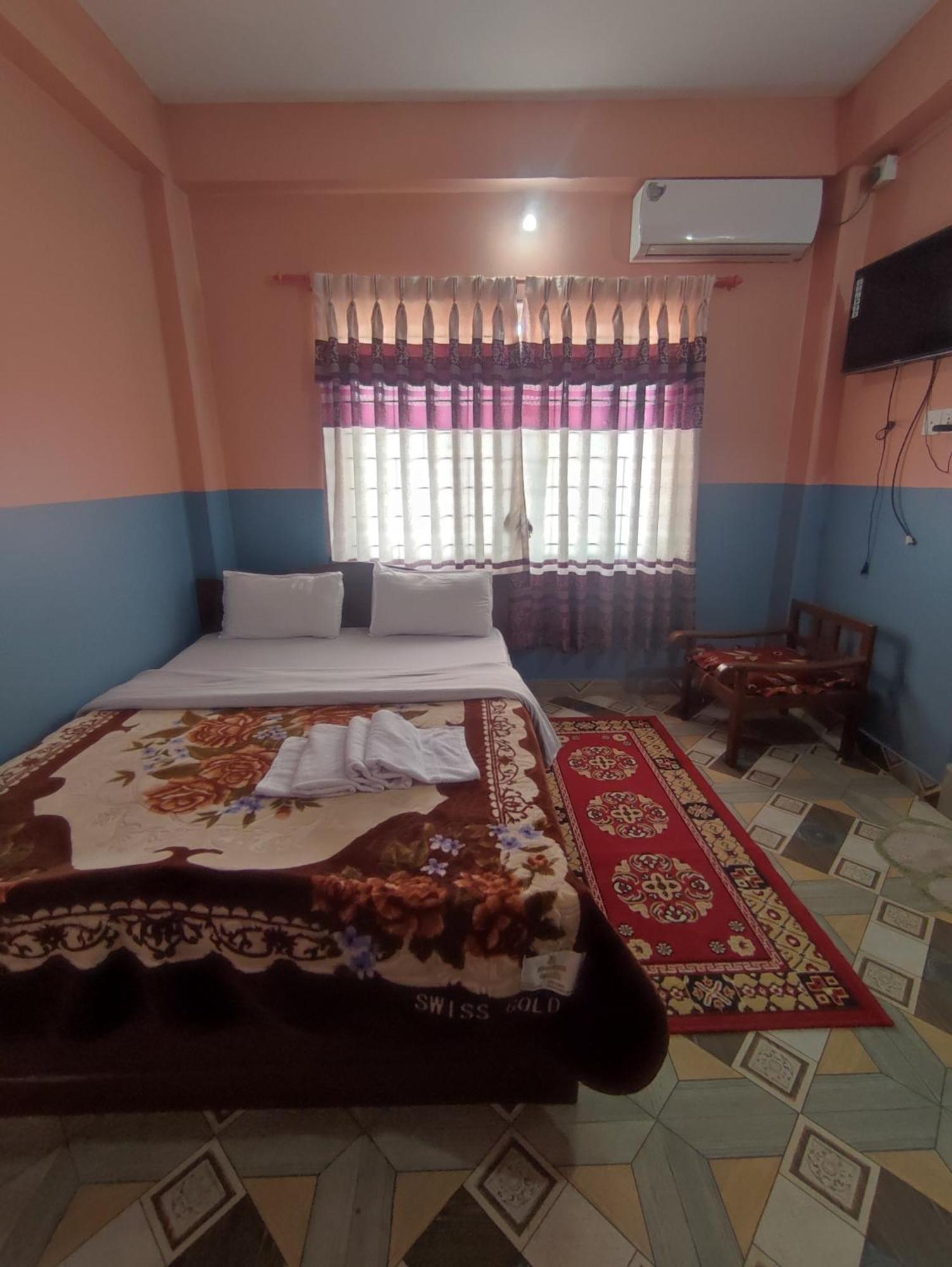 Krishna Inn ポカラ エクステリア 写真